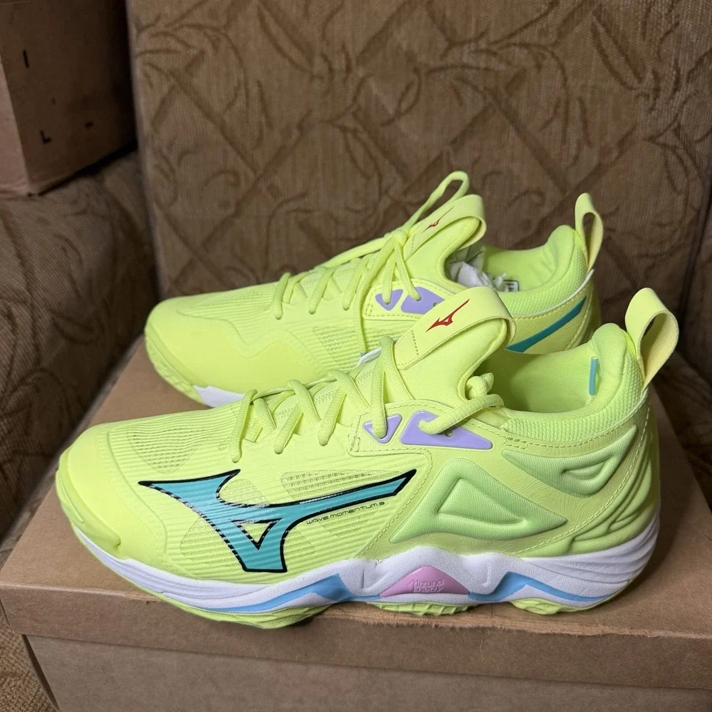 Mizuno these shoes
